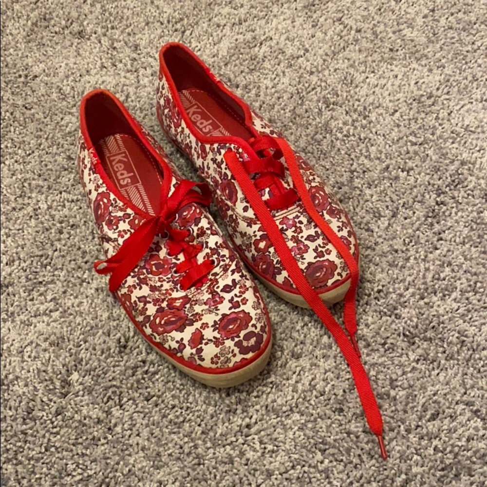 Red Flower Keds US Women’s 8.5